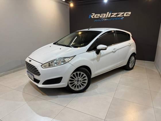 FORD FIESTA 1.6 TITANIUM PLUS SEDAN 16V FLEX 4P POWERSHIFT